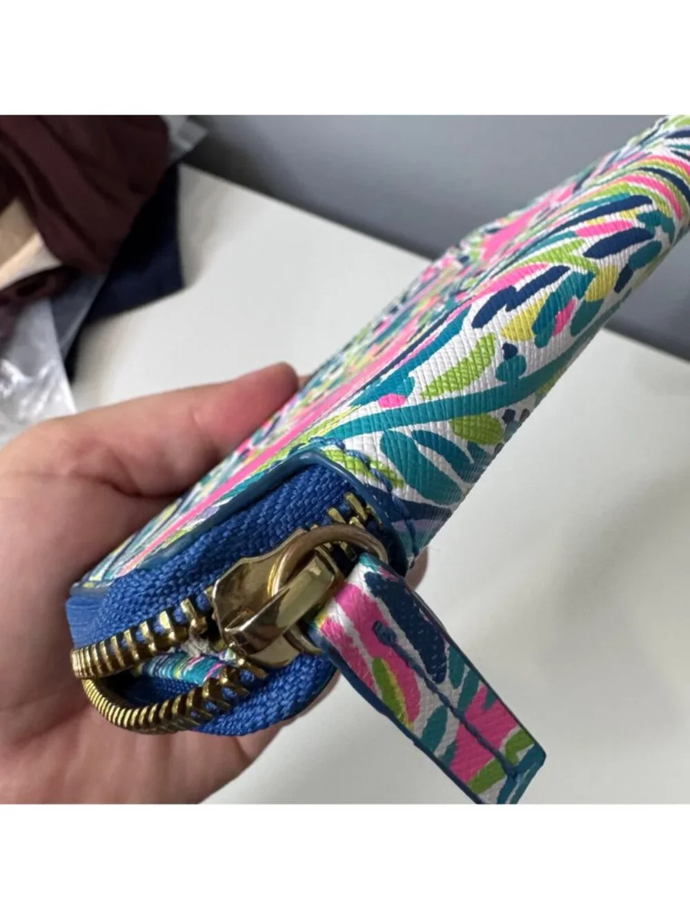 LILLY PULITZER tiki palm wristlet - Picture 6 of 8